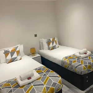 Apartment Vibrant 2 Bedroom - Bhx Airport, Sheldon (West Midlands)